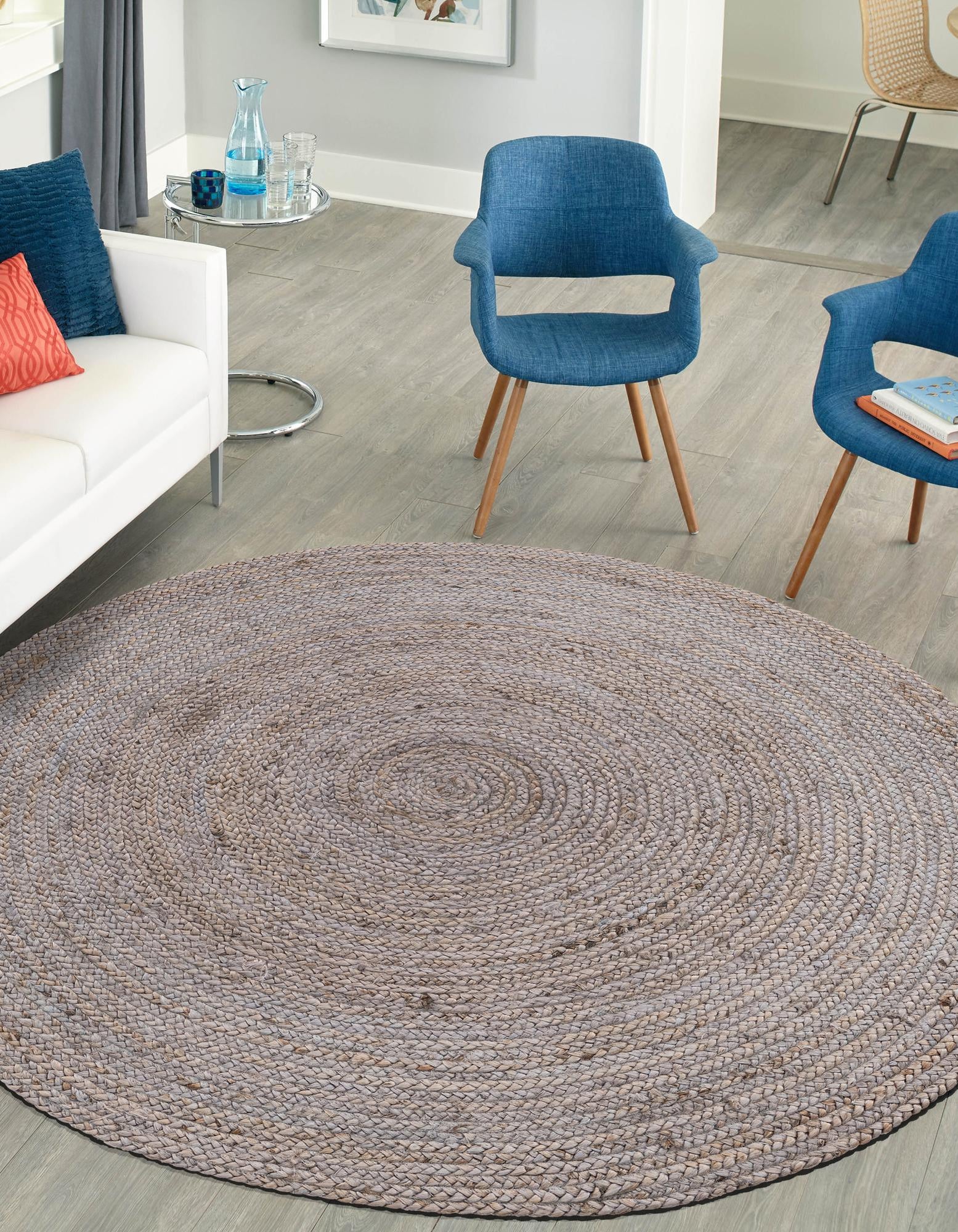  8' x 8'  Hand Braided Jute Round Rug