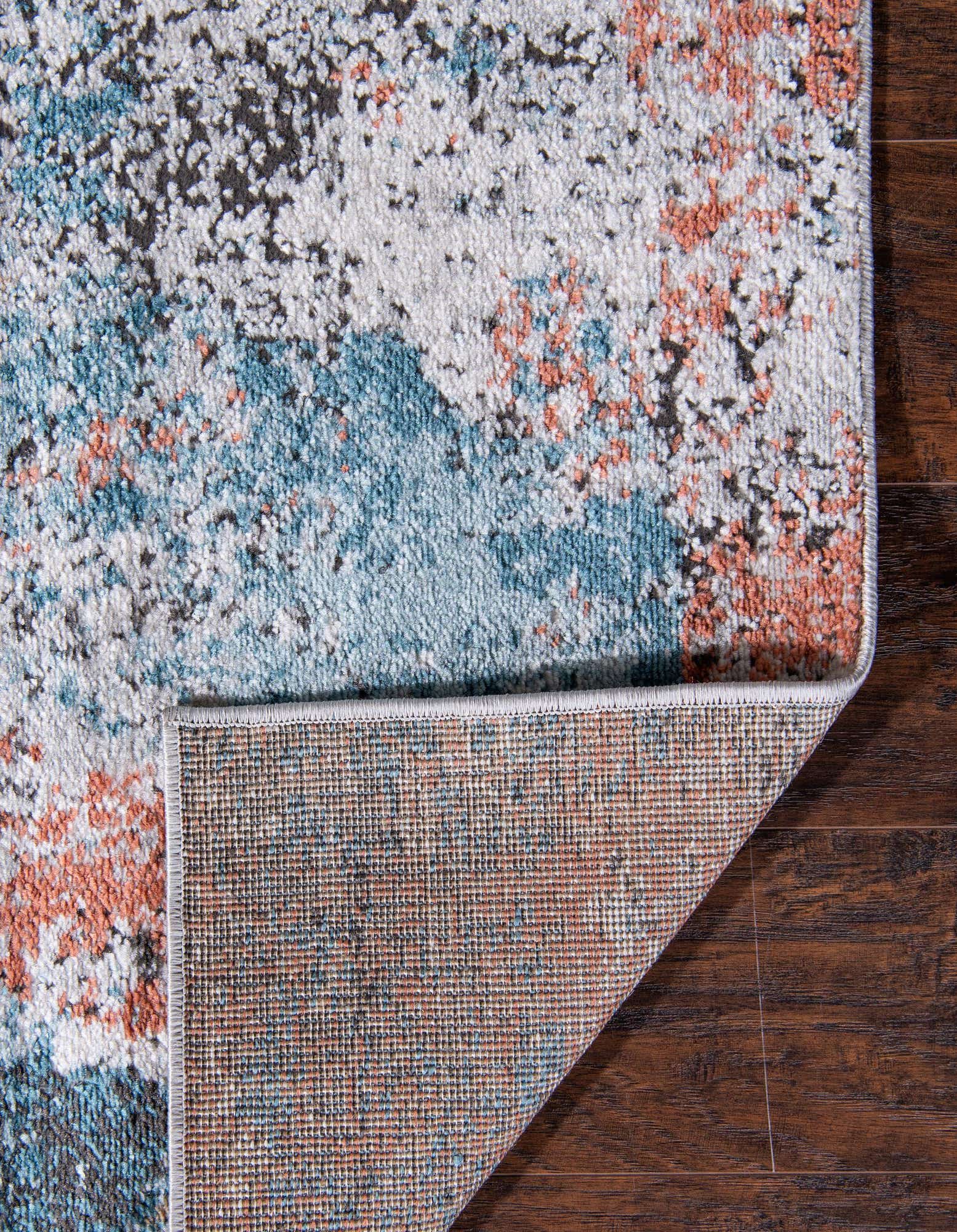 Detail image of  7' x 10' Leipzig Rug