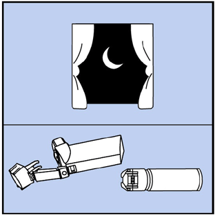 Turn the plastic actuator upside down and
run warm water through the mouthpiece for about 30 seconds - Illustration