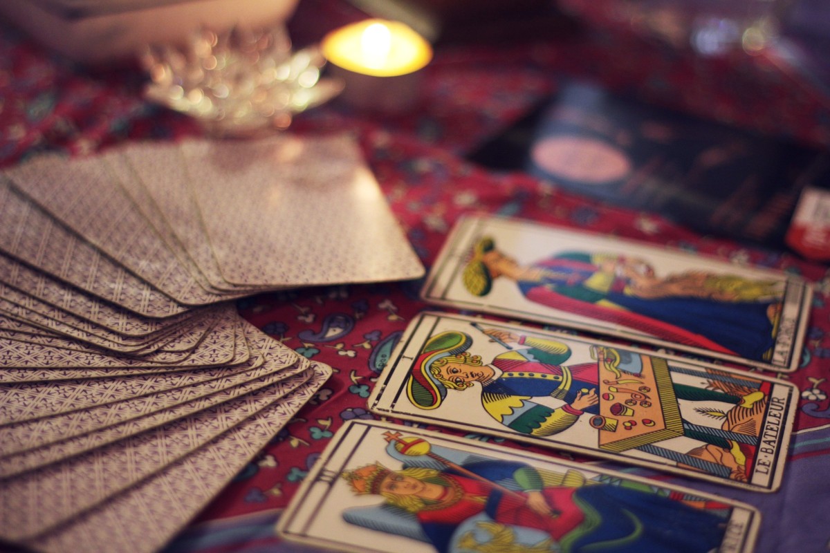 Learning to Read Tarot Cards: 31 Questions and Answers for Beginners