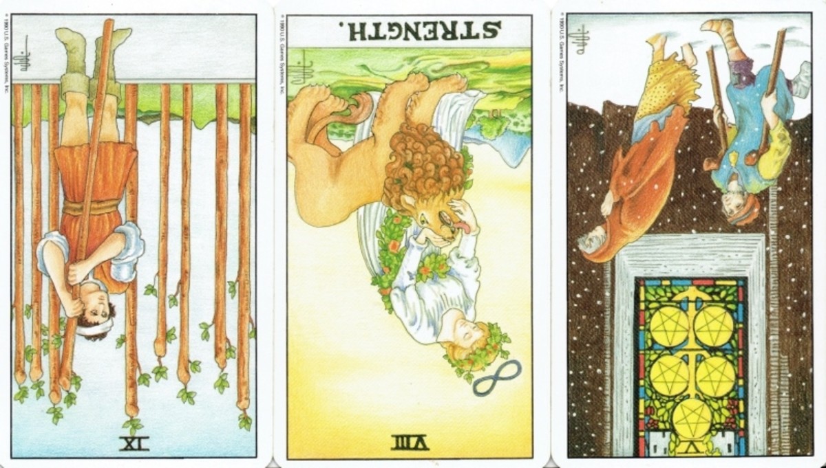 Reversals Made Easy: A Reference Guide to Upside-Down Cards in the Rider-Waite Tarot