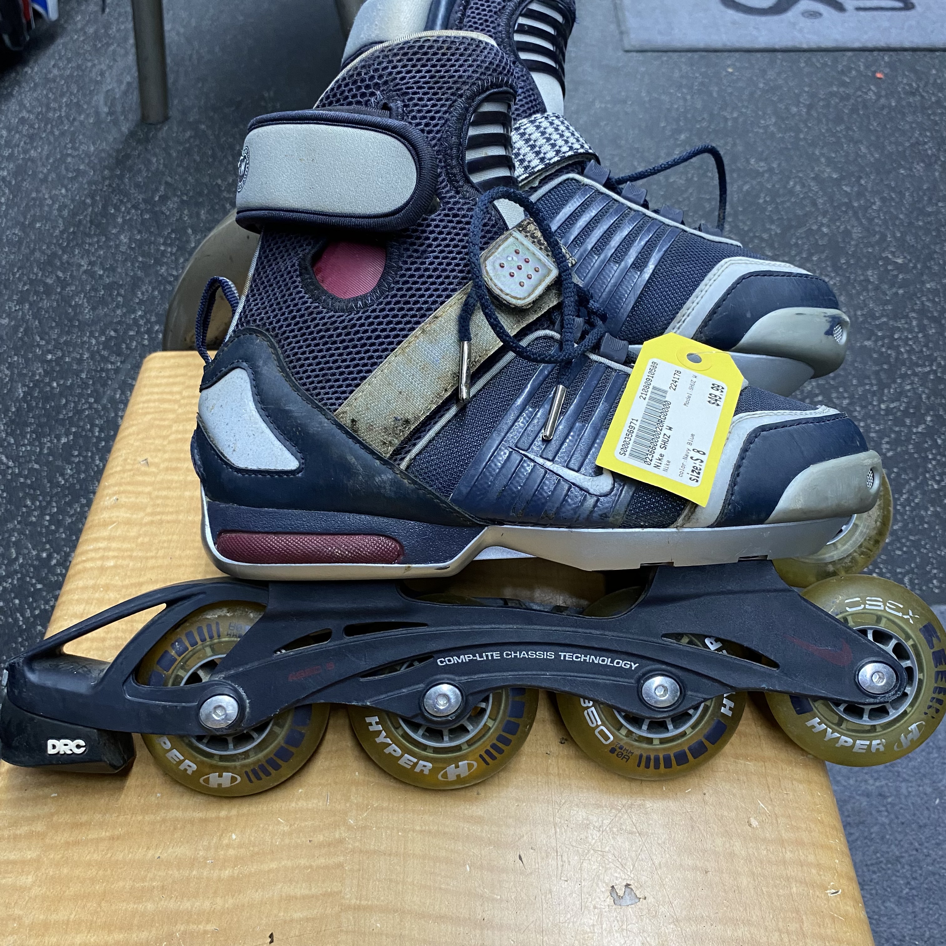 Nike Used Senior Size 8 Inline Skates