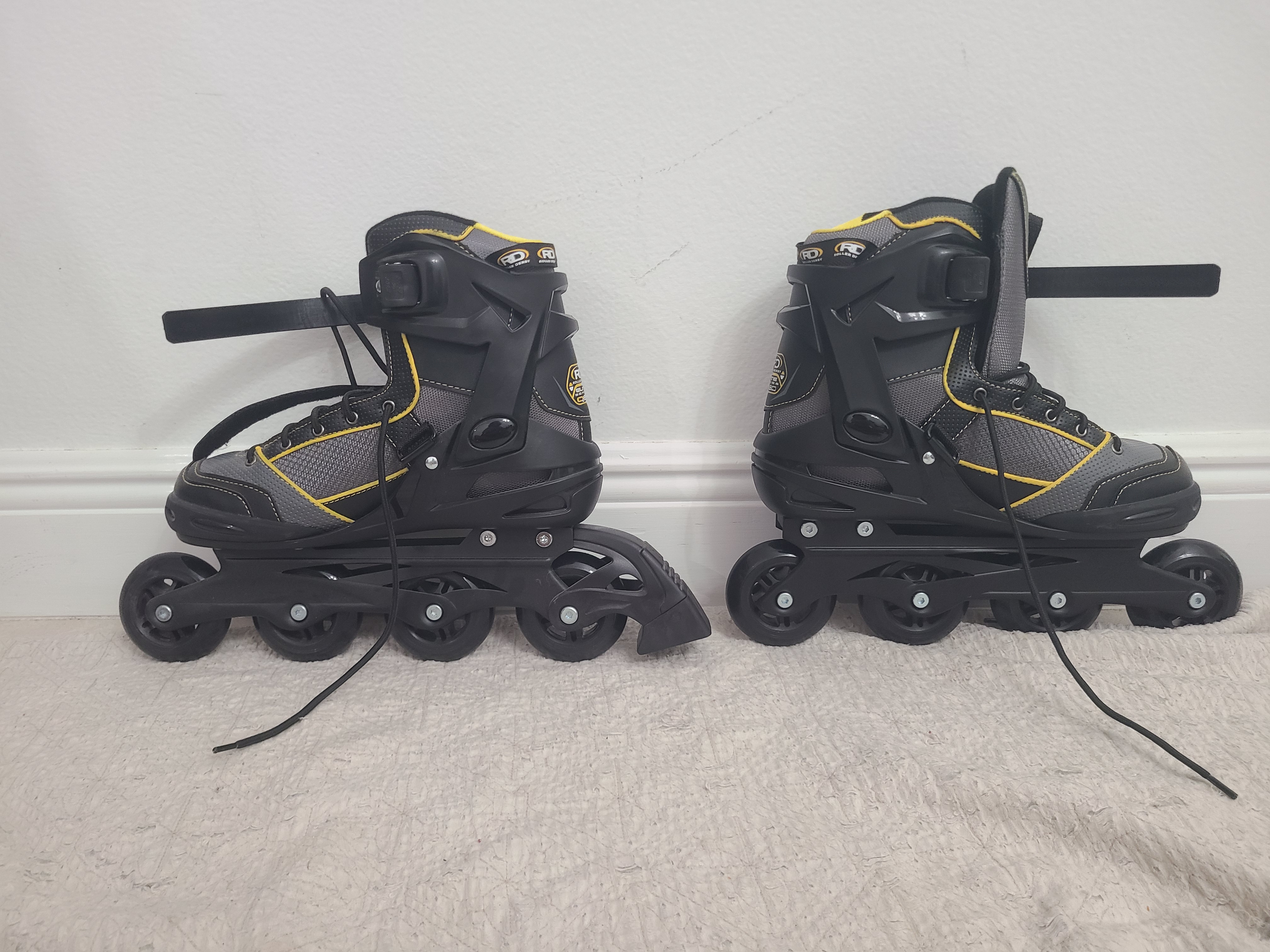 New Inline Skates Size 8