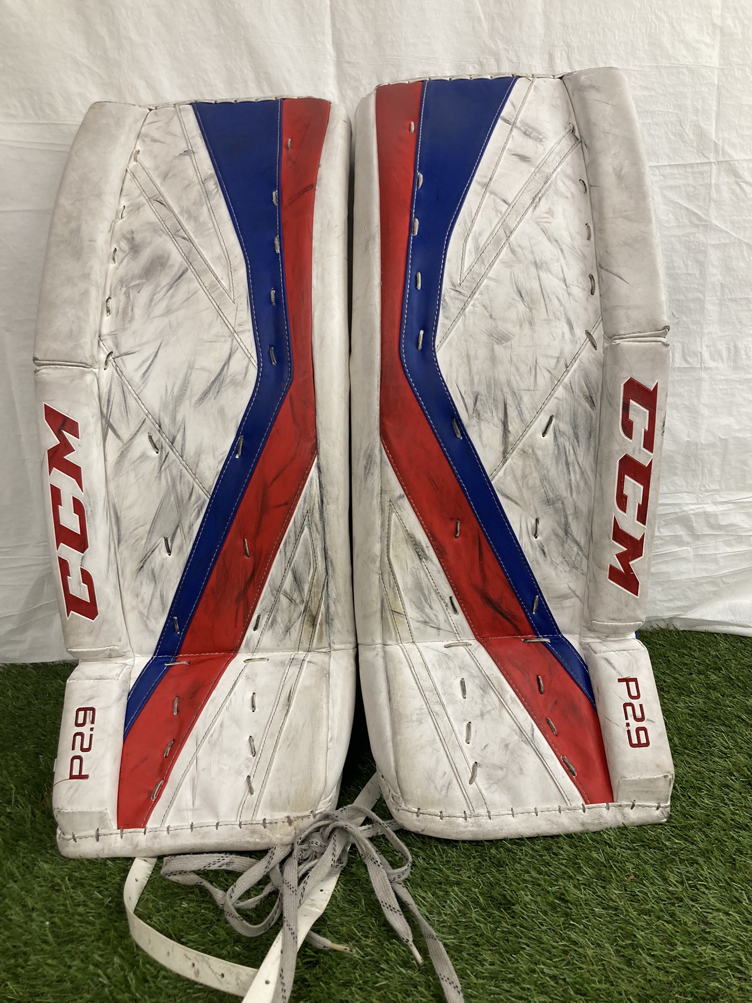 31" Senior CCM Premier P2.9 Goalie Leg Pads