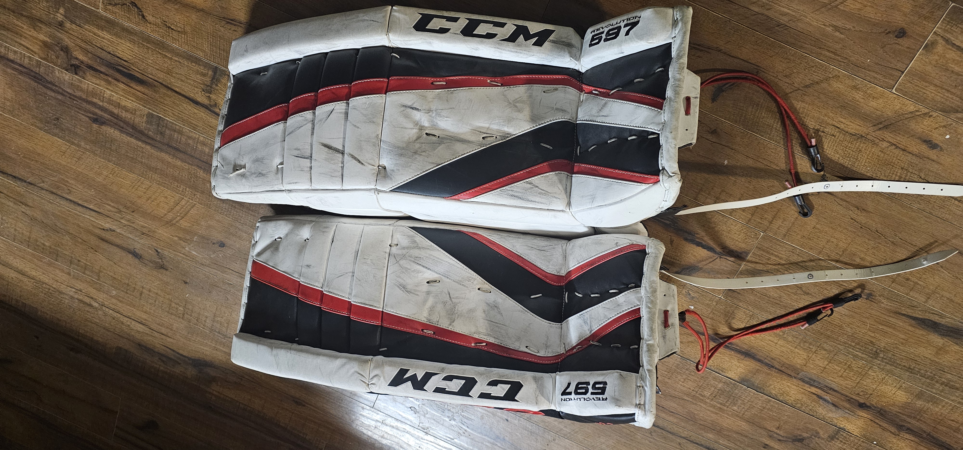 Used 31" CCM Revolution 597 Goalie Leg Pads