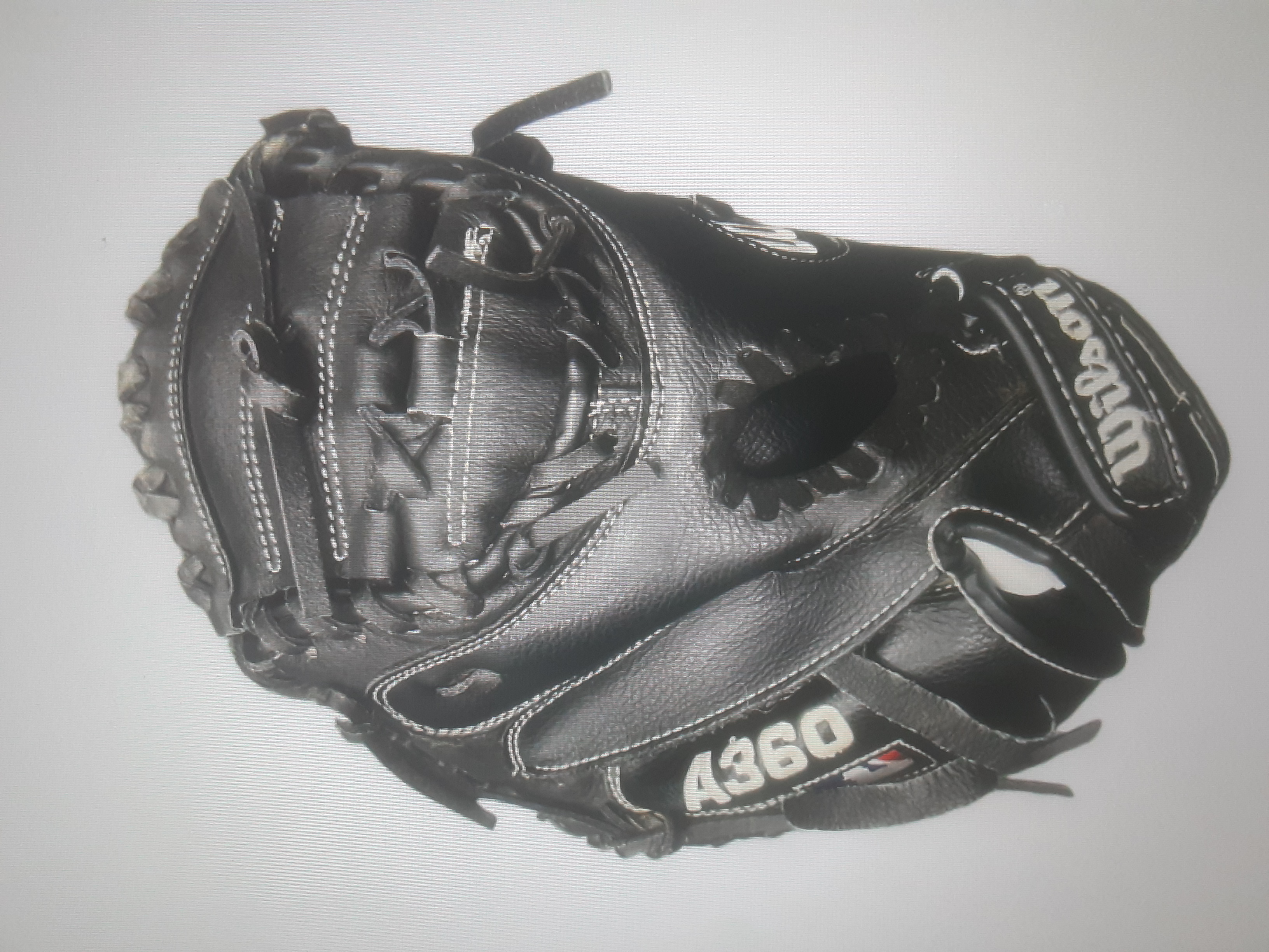 Used Wilson Right Hand Throw Catcher's A360 Baseball Glove 31.5"