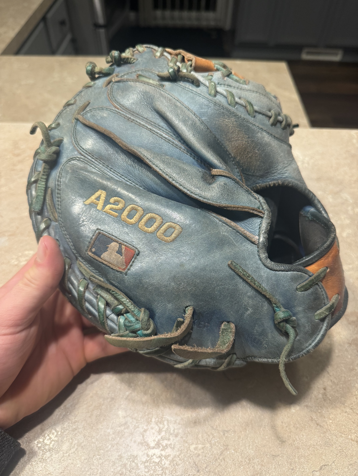 Wilson A2000 Catcher's Glove