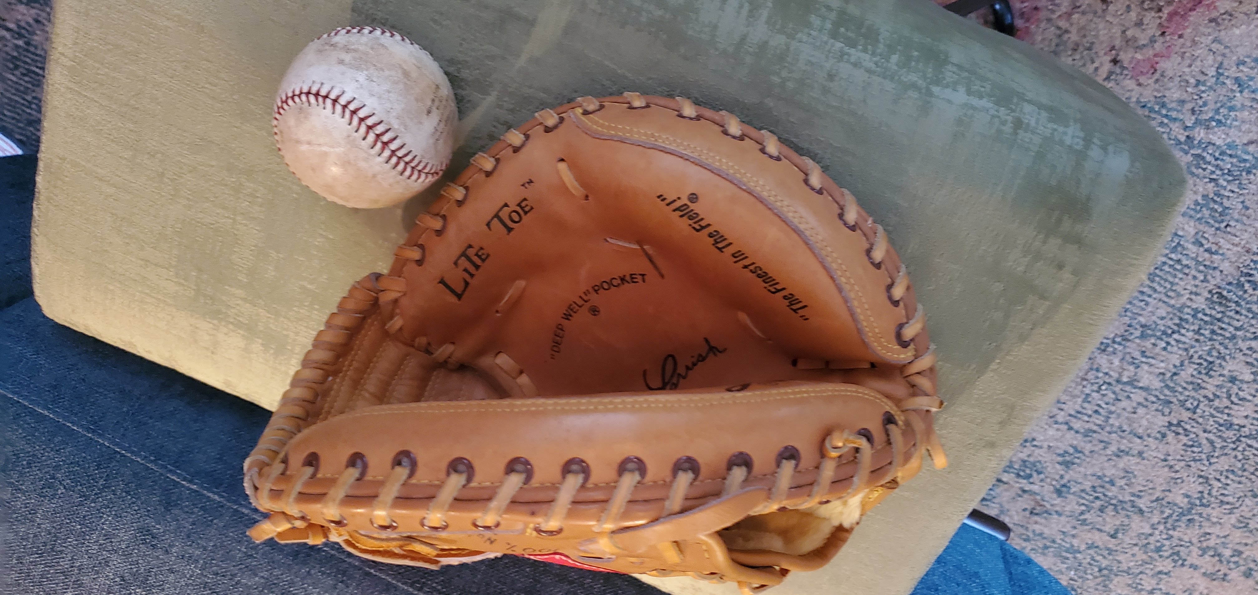 Used Catcher's Right Hand Throw Rawlings Baseball Glove