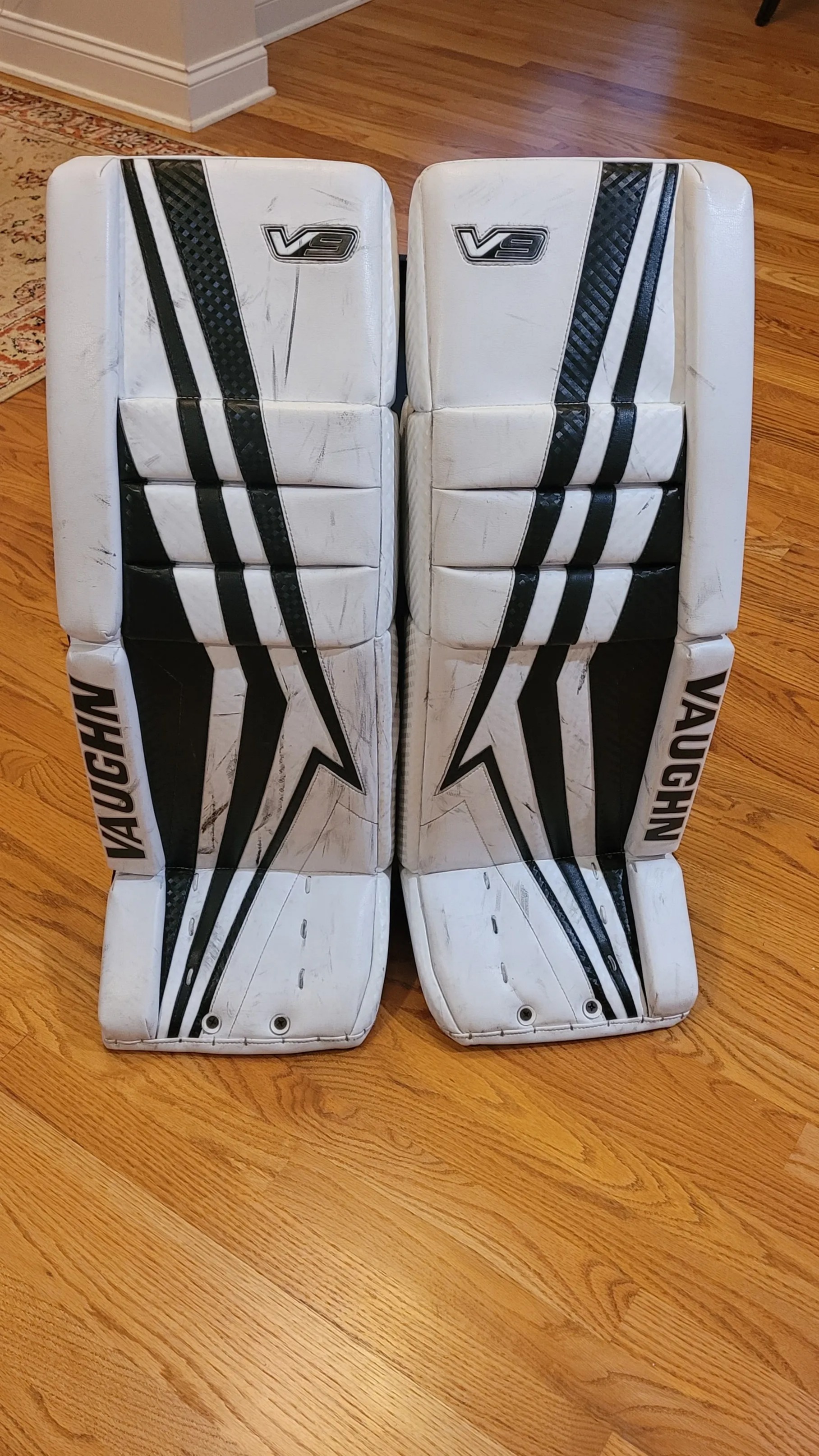 Used 32"+2" Vaughn Velocity V9 Pro Goalie Leg Pads