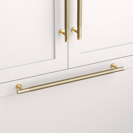 Evinger Knurled Brass Appliance Pull