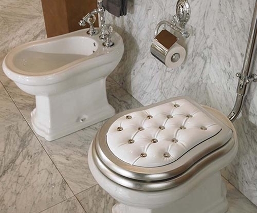 Glam Toilet