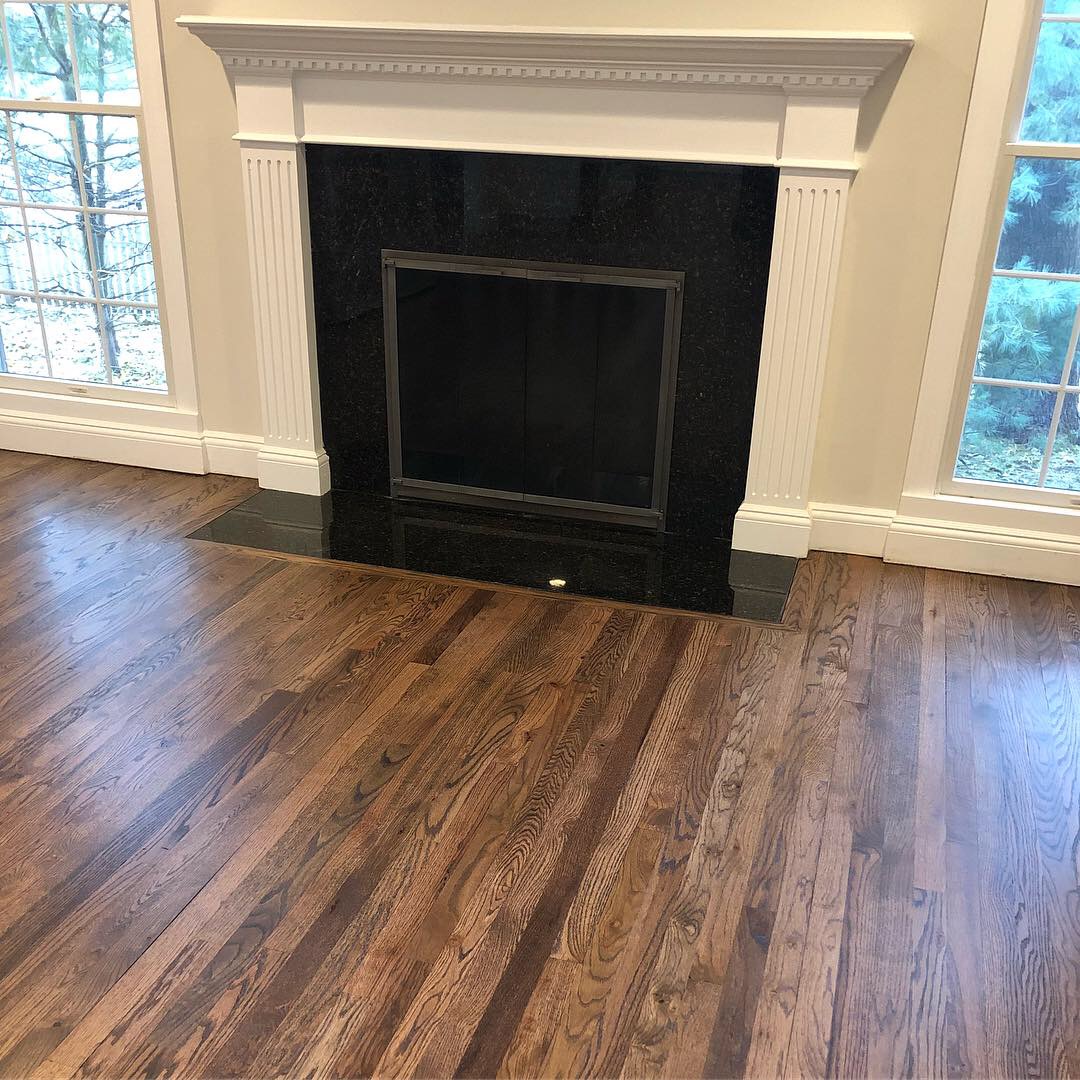 DARK WALNUT/WEATHERED OAK on Red Oak