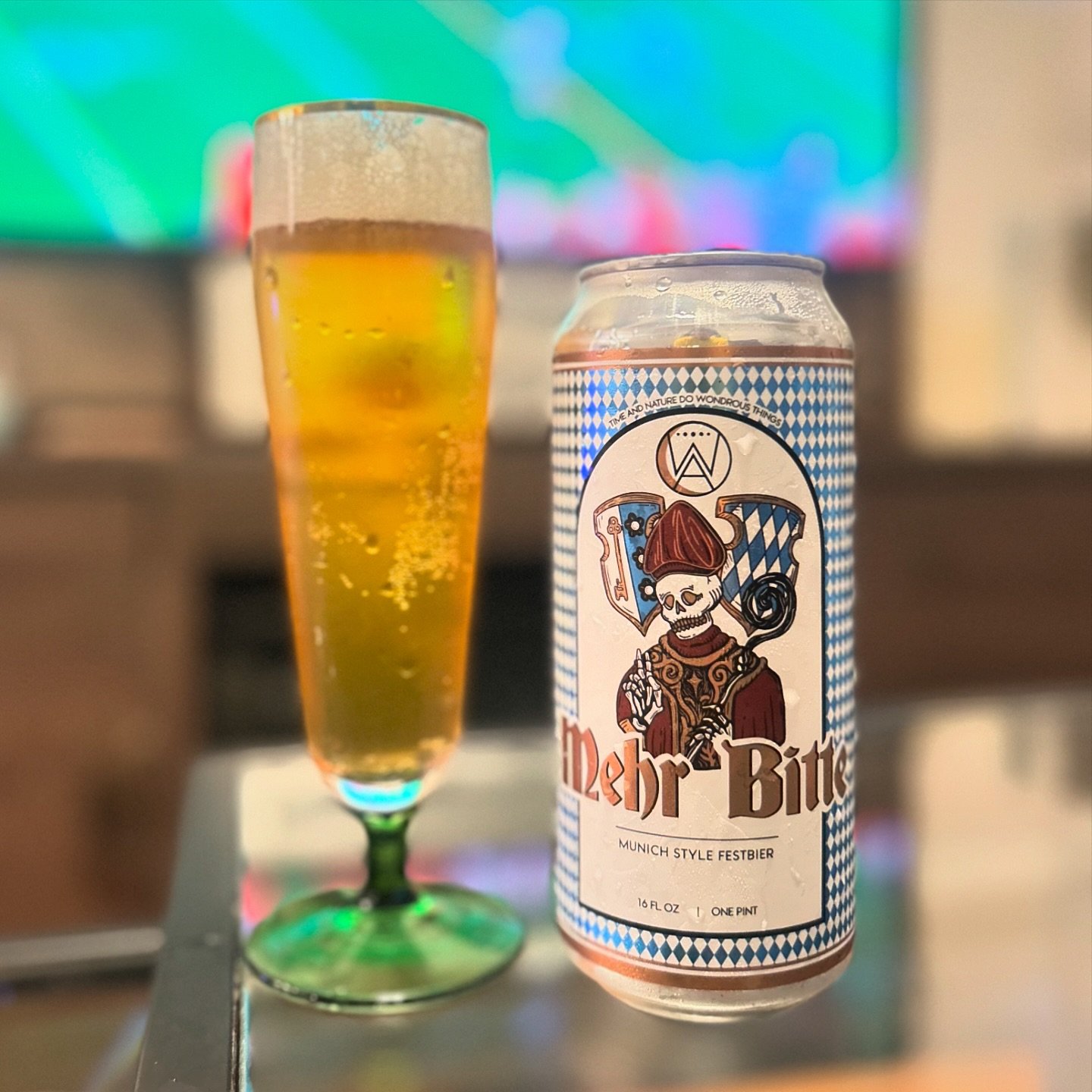 Football 🤝 Fall in the Air 🤝 Festbier 🤝 Crispy @wildairbeer