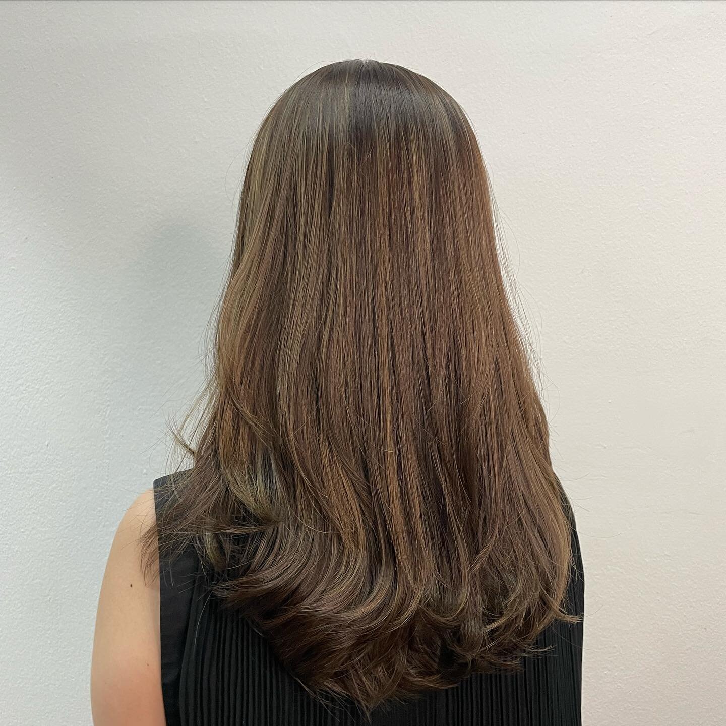 &mdash; sliver brown &mdash;
.
.

@twist_hair_salon_ 
Stylist : Shuhei