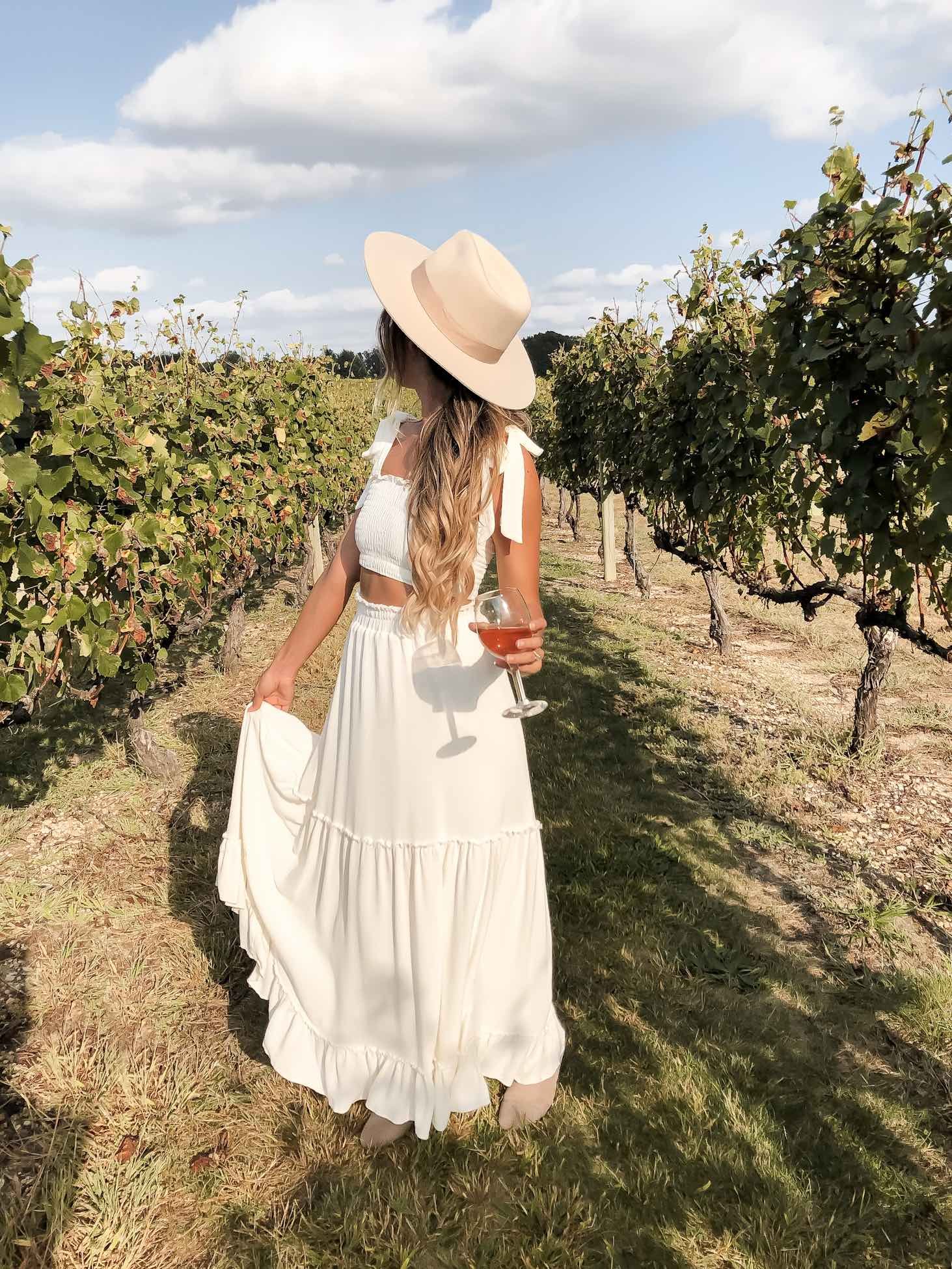 Stylish Winery Outfit Ideas for a Day of Wine Tasting