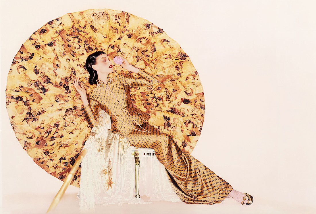 Parasol, Shalom Harlow for Christian Dior, 1997