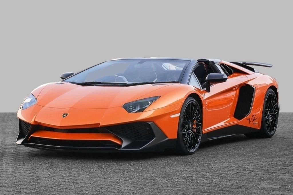 Location longue durée d'occasion Lamborghini Aventador écotaxe et malus  inclus dès 5204€ / mois — Joinsteer