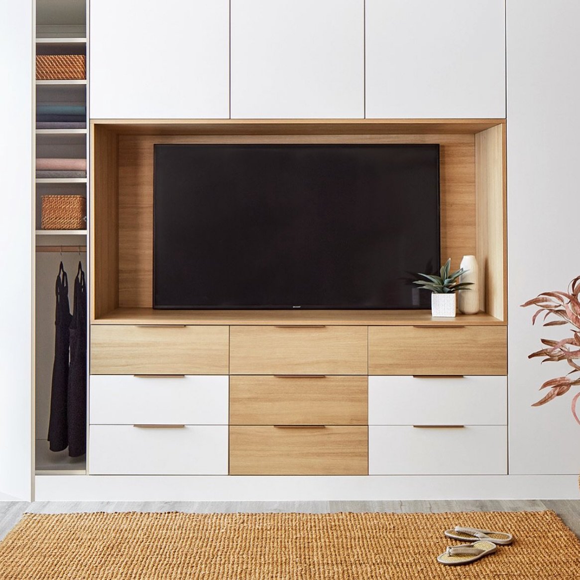 Transform your space with built-in custom cabinetry! Not only does it keep everything organized, but it also adds a polished, seamless look that blends perfectly with the rest of your home. Request a free design consultation today! 
-
#simplyclosets 