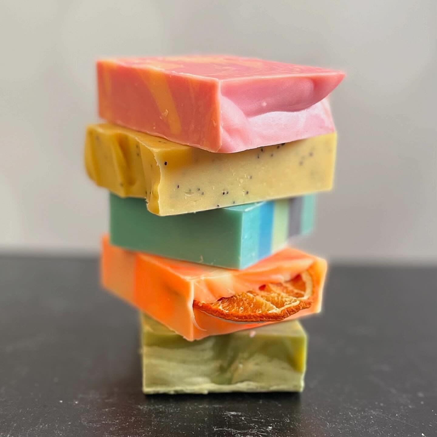 Meet the Makers - Wholly Handmade December 6-8

@bubblesandblisssoaps 

We are a Canadian Soap Company that knows a thing or two about cool, dry air &amp; the impact it can have on our skin! We believe that our natural soaps &amp; moisturizers can be