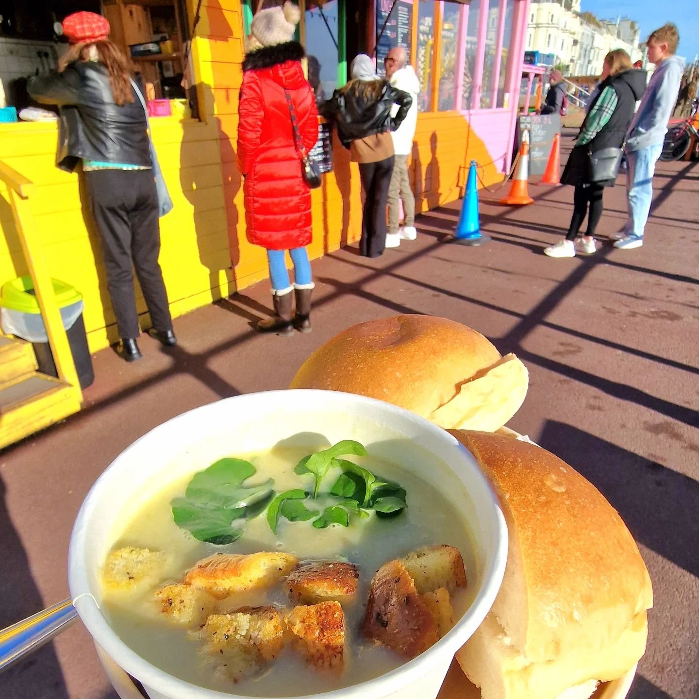 Looky looky! 👀 🍲 

Leek and Potato Soup with Garlic Croutons, Lurpak and a fresh Bread Roll - delicious, hot, and available NOW! 😋 

#kitchendaysatgoatledge 
#yummyweekends 
#itssouptime