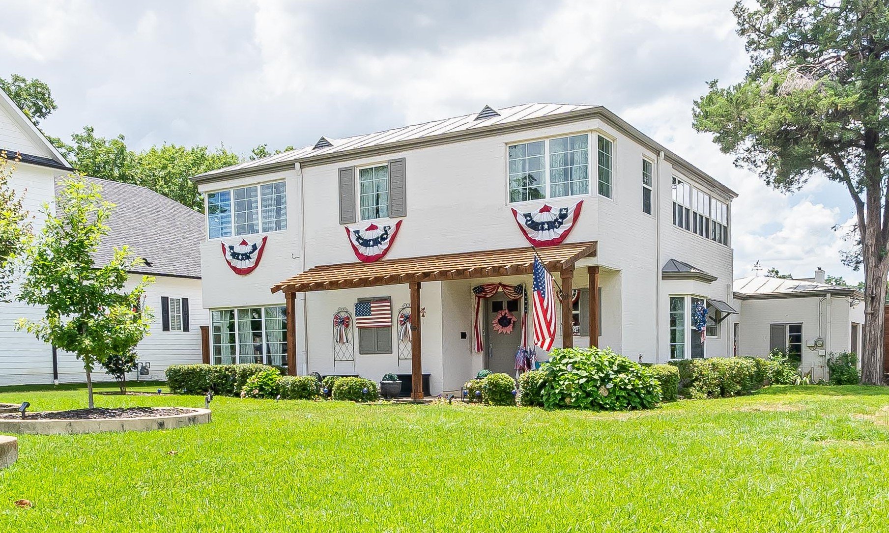 Azalea Residential Historic District-00657 (Cropped).jpg