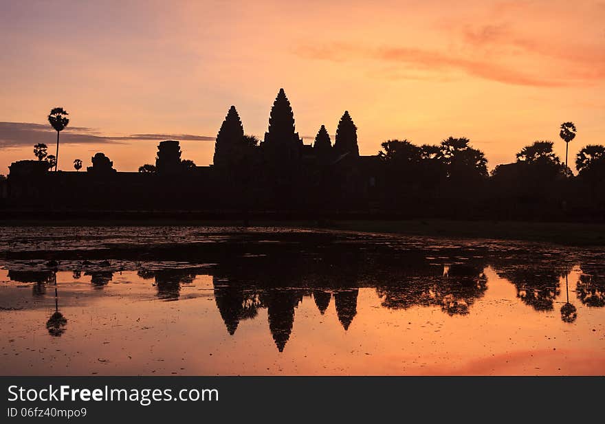 Angkor vat temple at sunsice