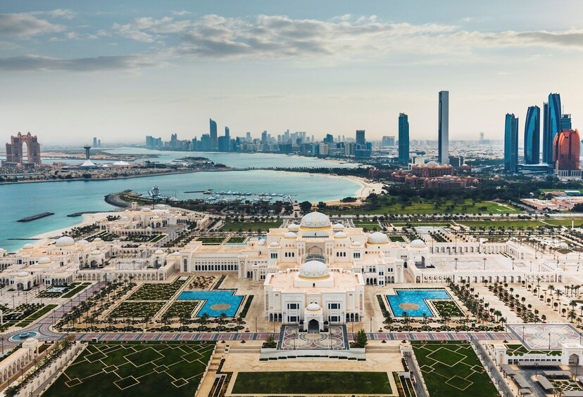 Abu Dhabi full day tour with lunch from Dubai - Gray Line