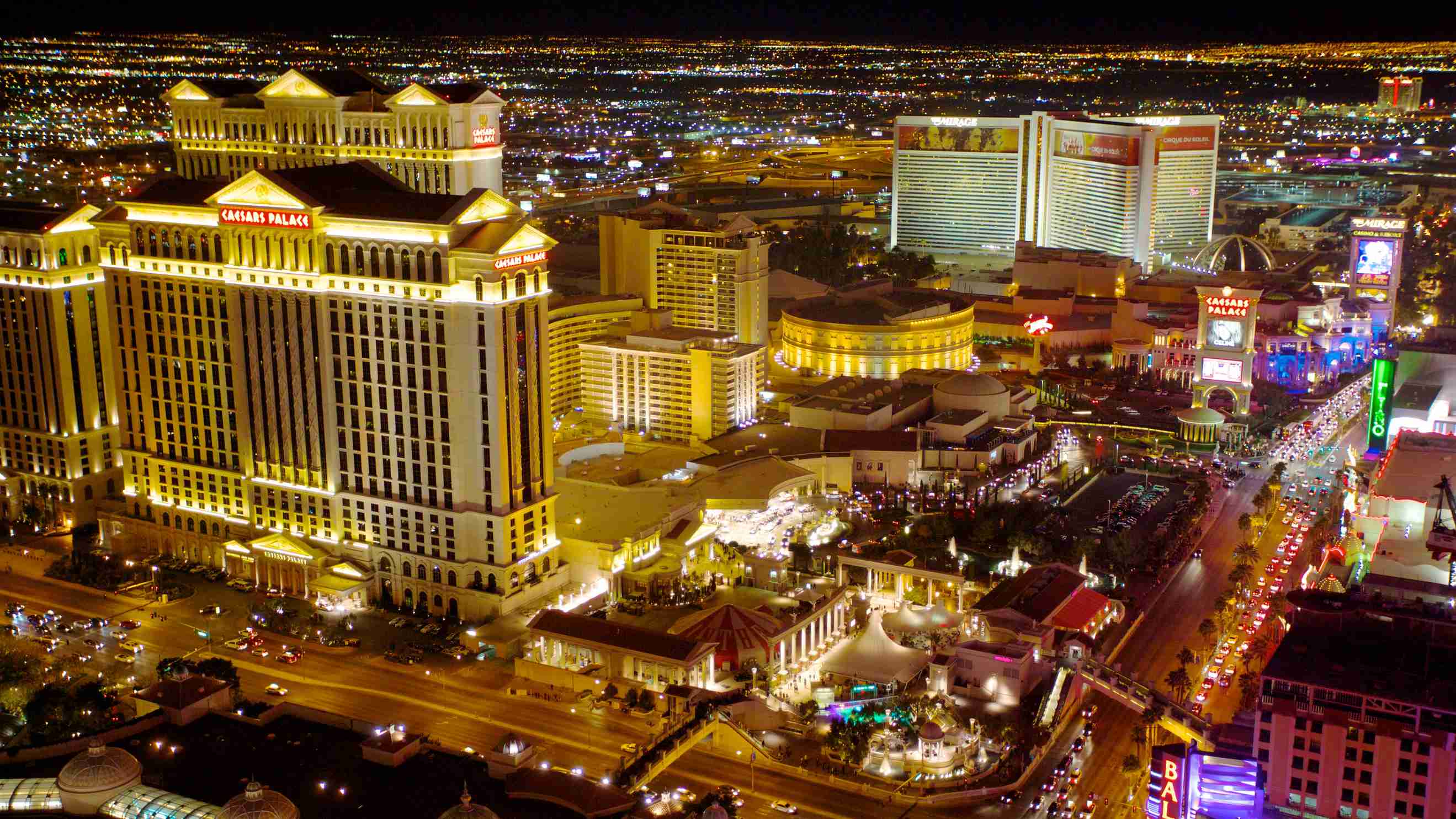 Las Vegas Vacation Packages Bundle  Save up to C634 in 