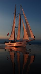 Preview wallpaper sea, evening, yacht, reflections, sunset sail, vacation