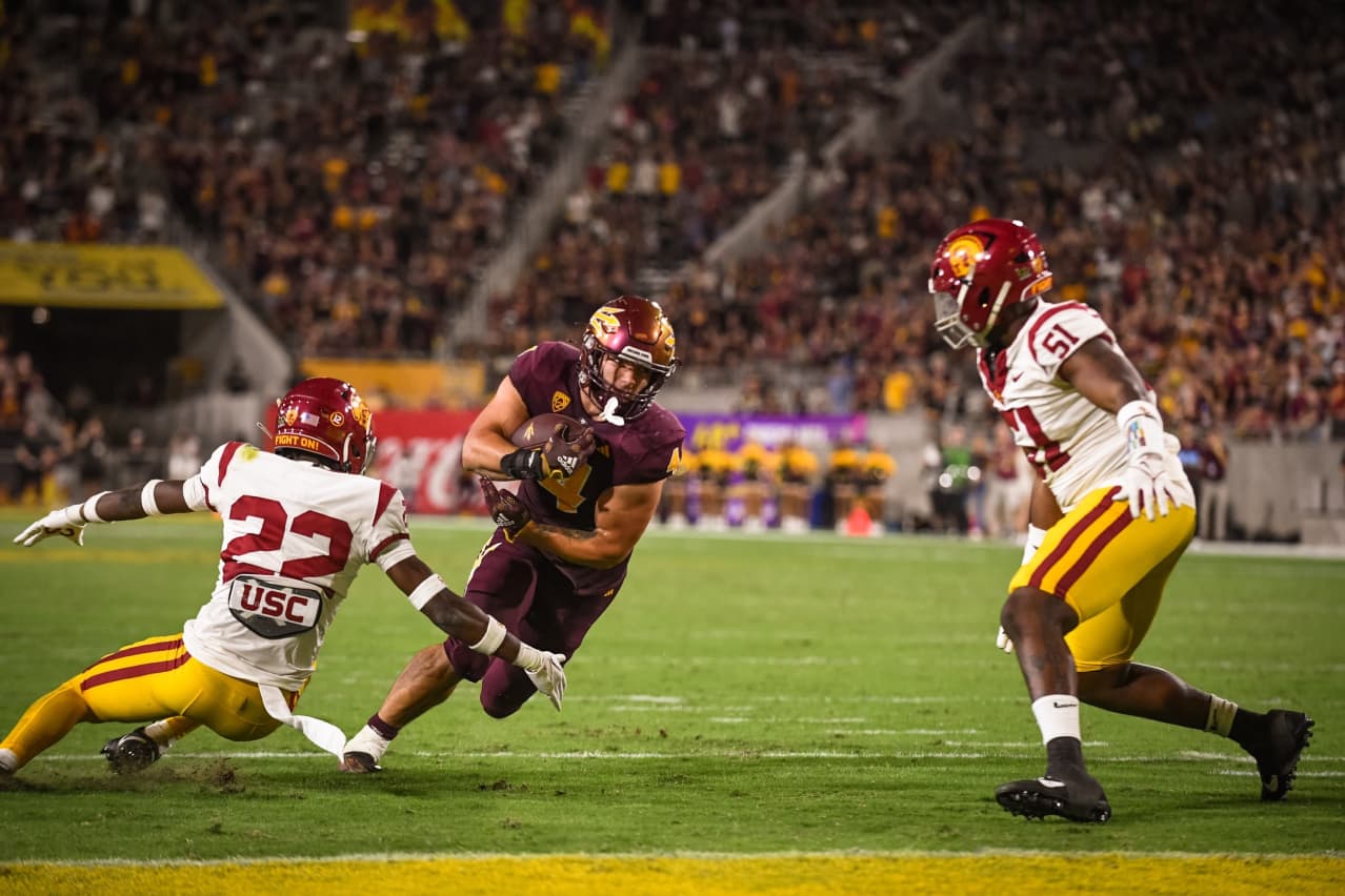 USC’s Shaky Defense Could Mean the Fall of Troy’s Title Hopes - WSJ