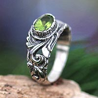 Peridot solitaire ring, Feminine Charm