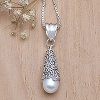 Cultured pearl pendant necklace, Frangipani Dewdrop