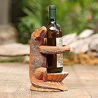 Wood wine holder, Crocodile Hug