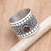 Garnet band ring, Young People