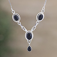 Onyx Y-necklace, Mystery