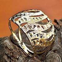 Tri-color gold cocktail ring, Copacabana Waves