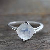 Moonstone solitaire ring, India Fortune