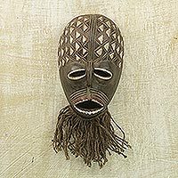 African wood mask, Protective Dan