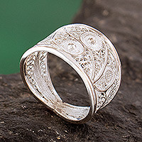 Silver filigree ring, Paisley Shine