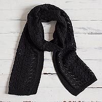 100% alpaca scarf, Pretty in Black