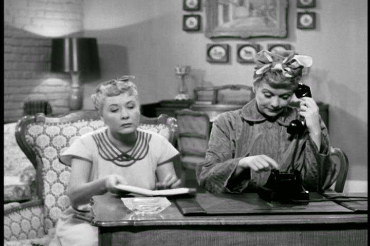 1x01- The Girls Want To Go To A Nightclub - I Love Lucy Image (13144391 ...