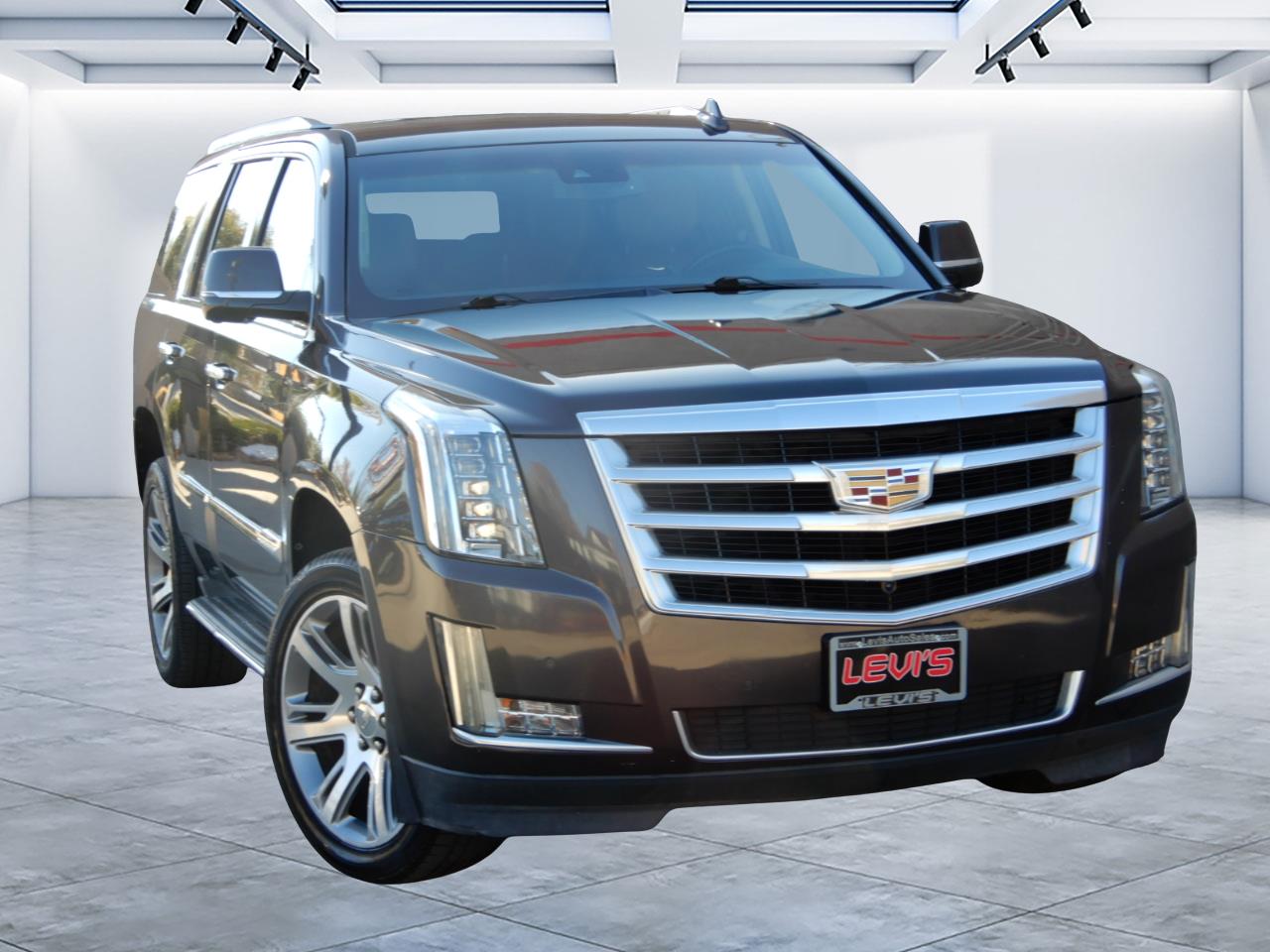 Cadillac Escalade 4WD 4dr Luxury Collection 2016