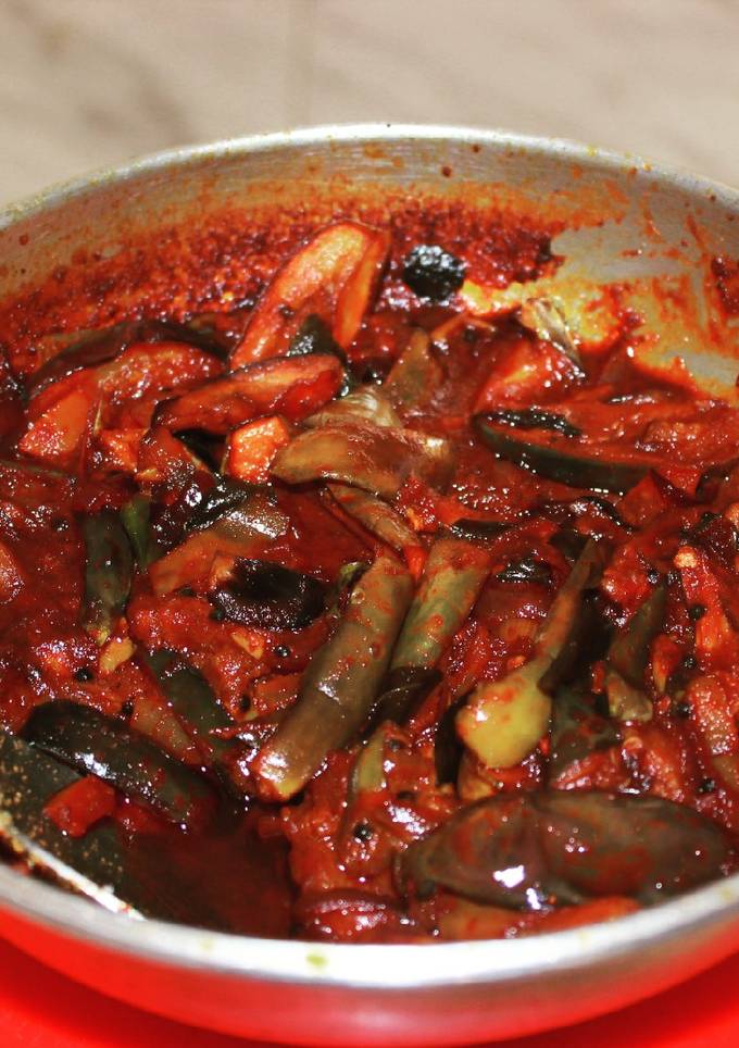 A picture of Brinjal curry.