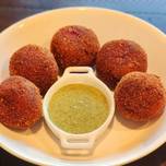 A picture of Crispy Mixed Vegetables Balls with Maize Flour.