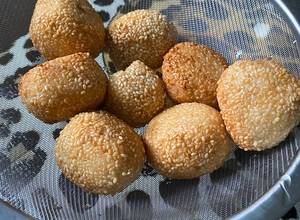 Gambar Kuih bom bijan Inti Kelapa