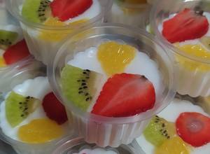 Foto resep Silky puding cup topping buah segar