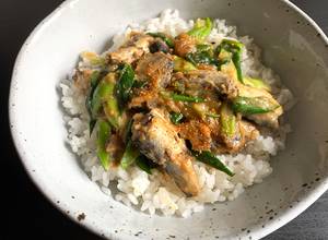 A picture of Sweet Miso Sardine Rice Bowl.