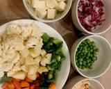 A picture of step 1 of Tofu Korma with Mixed Vegetables.