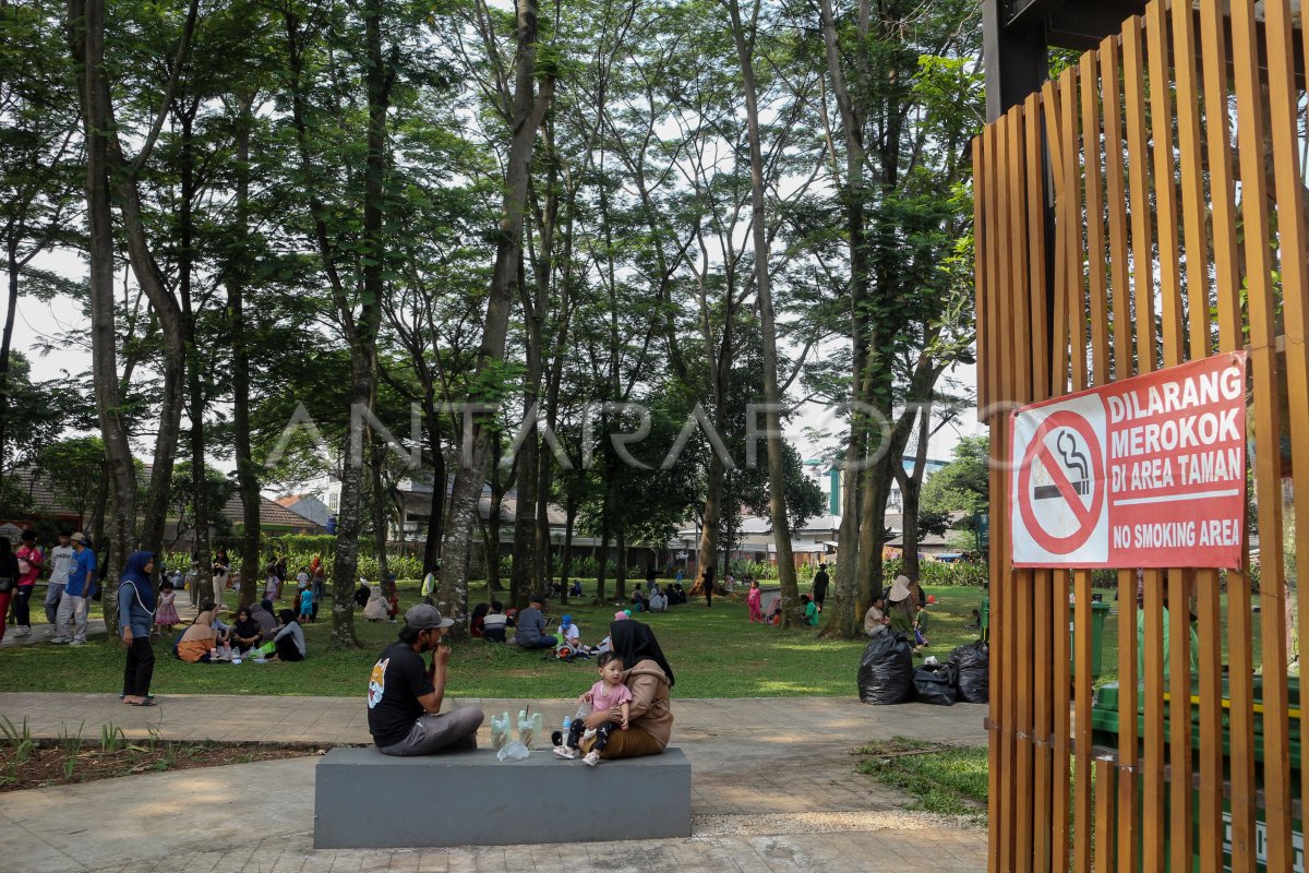 Kawasan publik tanpa rokok | ANTARA Foto