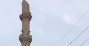 Yalova'daki 5 büyüklüğündeki deprem cami minaresini yıktı!